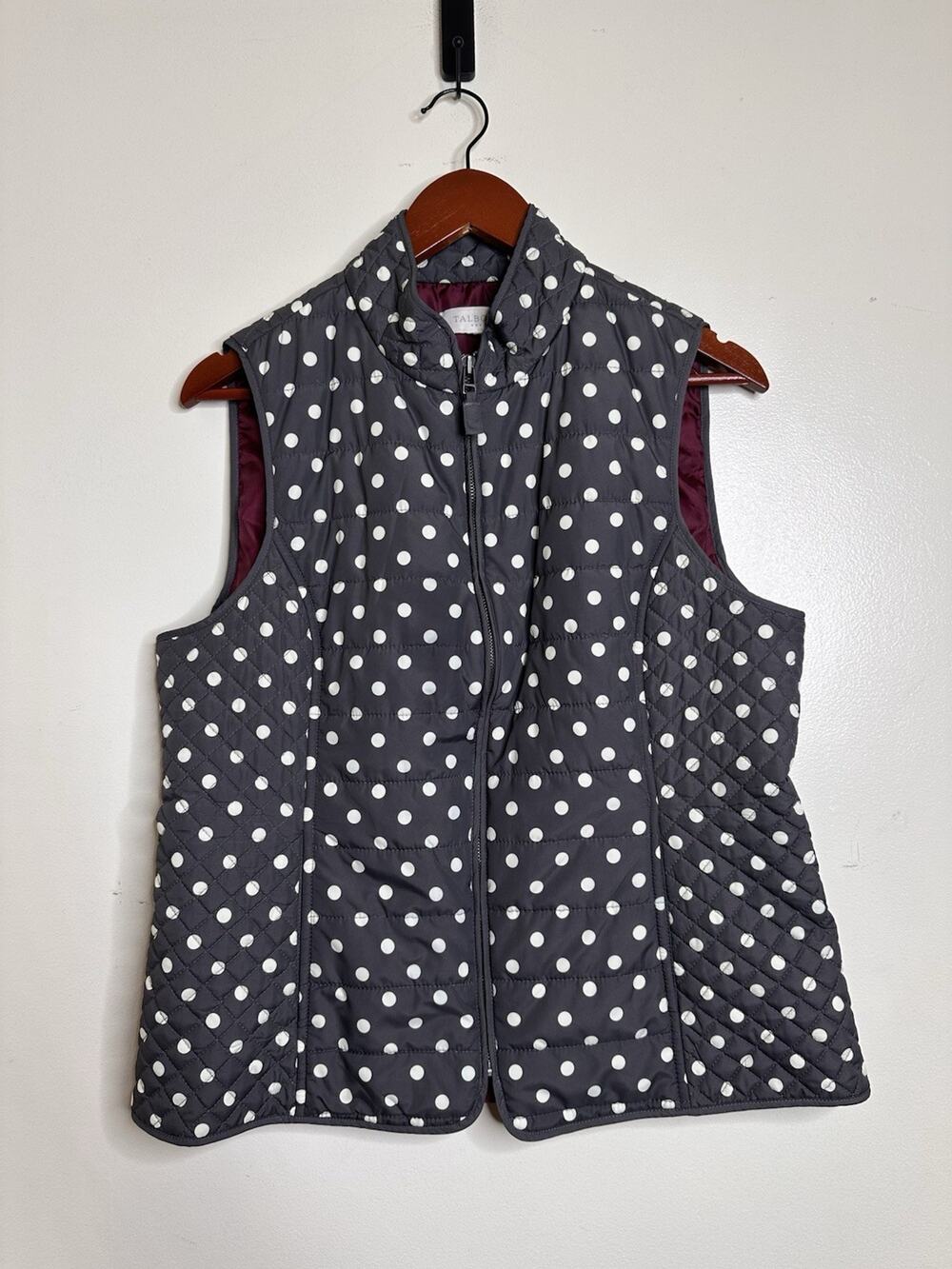 Talbots Size M/L Gray White Polka Dot Quilted Vest With Pockets Zip Front